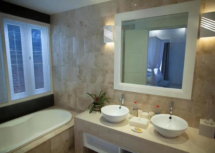 Villa Lakshmi Luxury Villas, Walk To The And Shopping Seminyak (Bali)