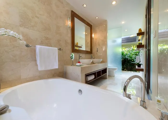 Villa Lakshmi Luxury Villas, Walk To The And Shopping