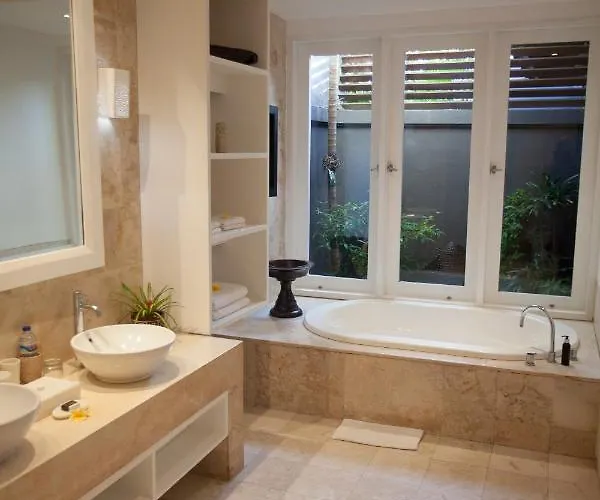 Villa Lakshmi Luxury Villas, Walk To The And Shopping Seminyak (Bali)