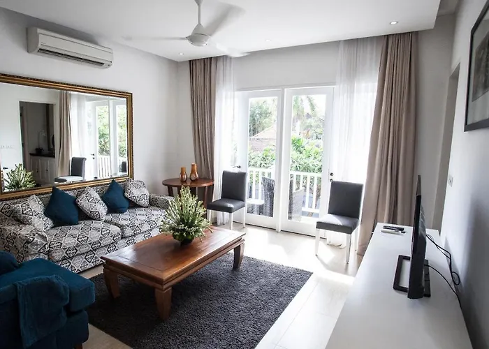 Lakshmi Luxury Villas, Walk To The And Shopping Villa Seminyak (Bali)