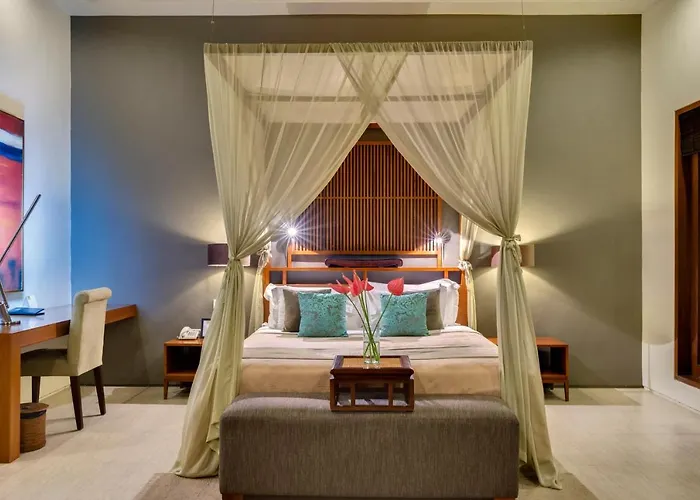 Lakshmi Luxury Villas, Walk To The And Shopping Villa Seminyak (Bali)