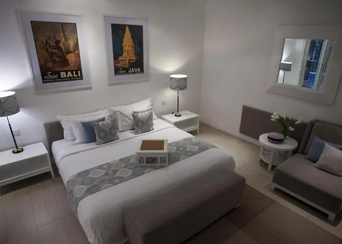 Lakshmi Luxury Villas, Walk To The And Shopping * Seminyak (Bali)