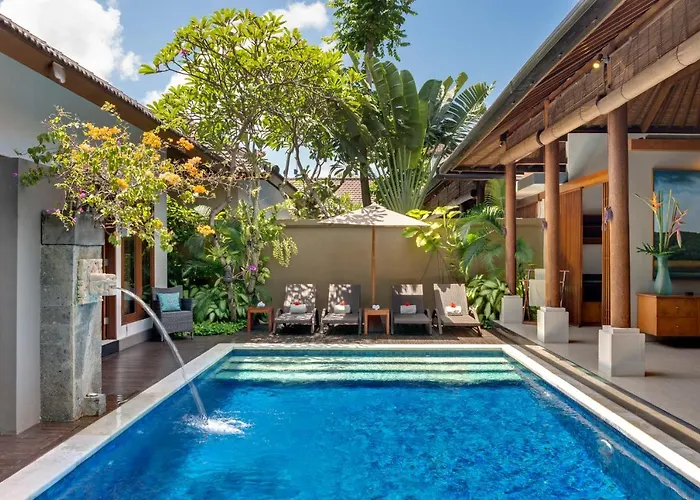Lakshmi Luxury Villas, Walk To The And Shopping Villa Seminyak (Bali)