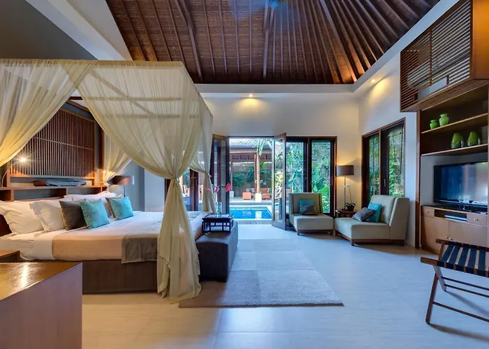 Lakshmi Luxury Villas, Walk To The And Shopping Villa *