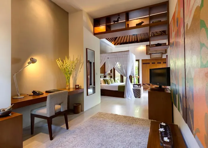 Lakshmi Luxury Villas, Walk To The And Shopping Villa