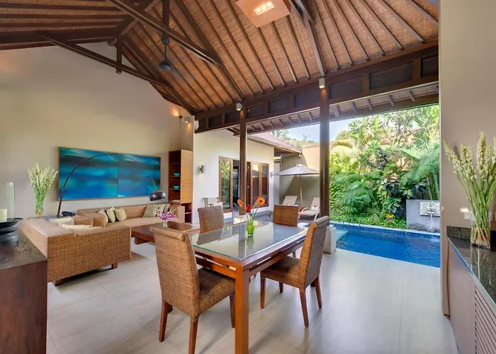 Lakshmi Luxury Villas, Walk To The And Shopping Villa