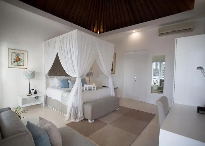 Villa Lakshmi Luxury Villas, Walk To The And Shopping